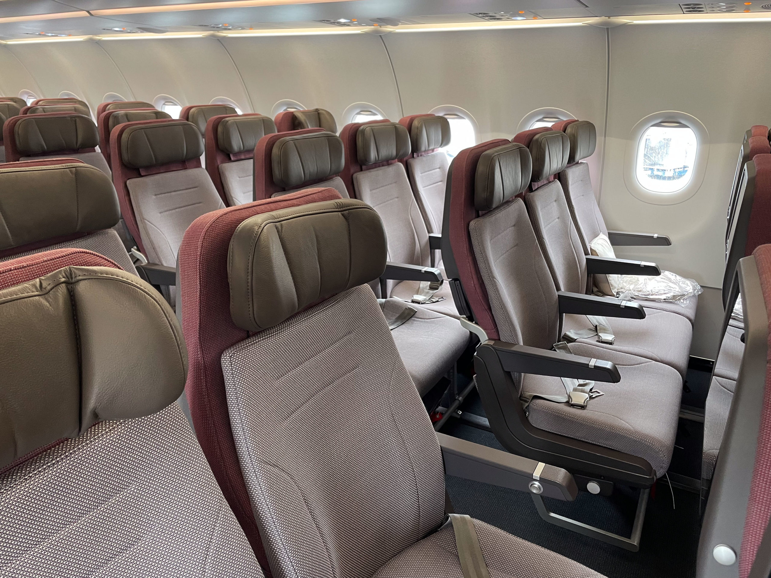 Review Cathay Pacific Economy Class A321neo Mnl Hkg