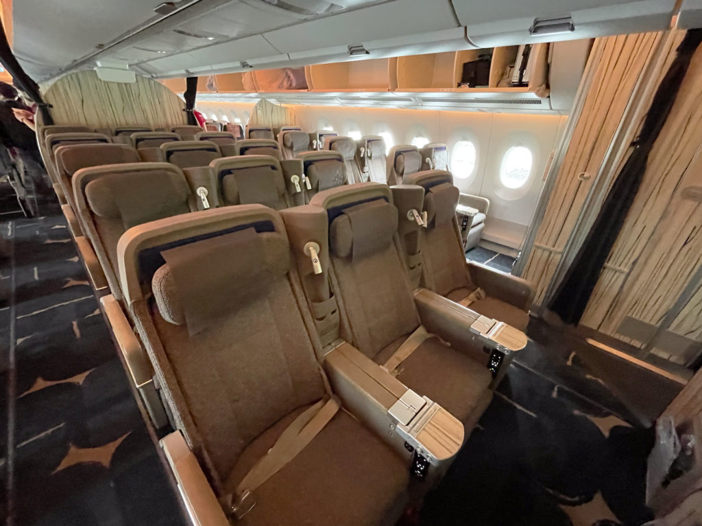 Review China Airlines Premium Economy A350 (CGKTPE)