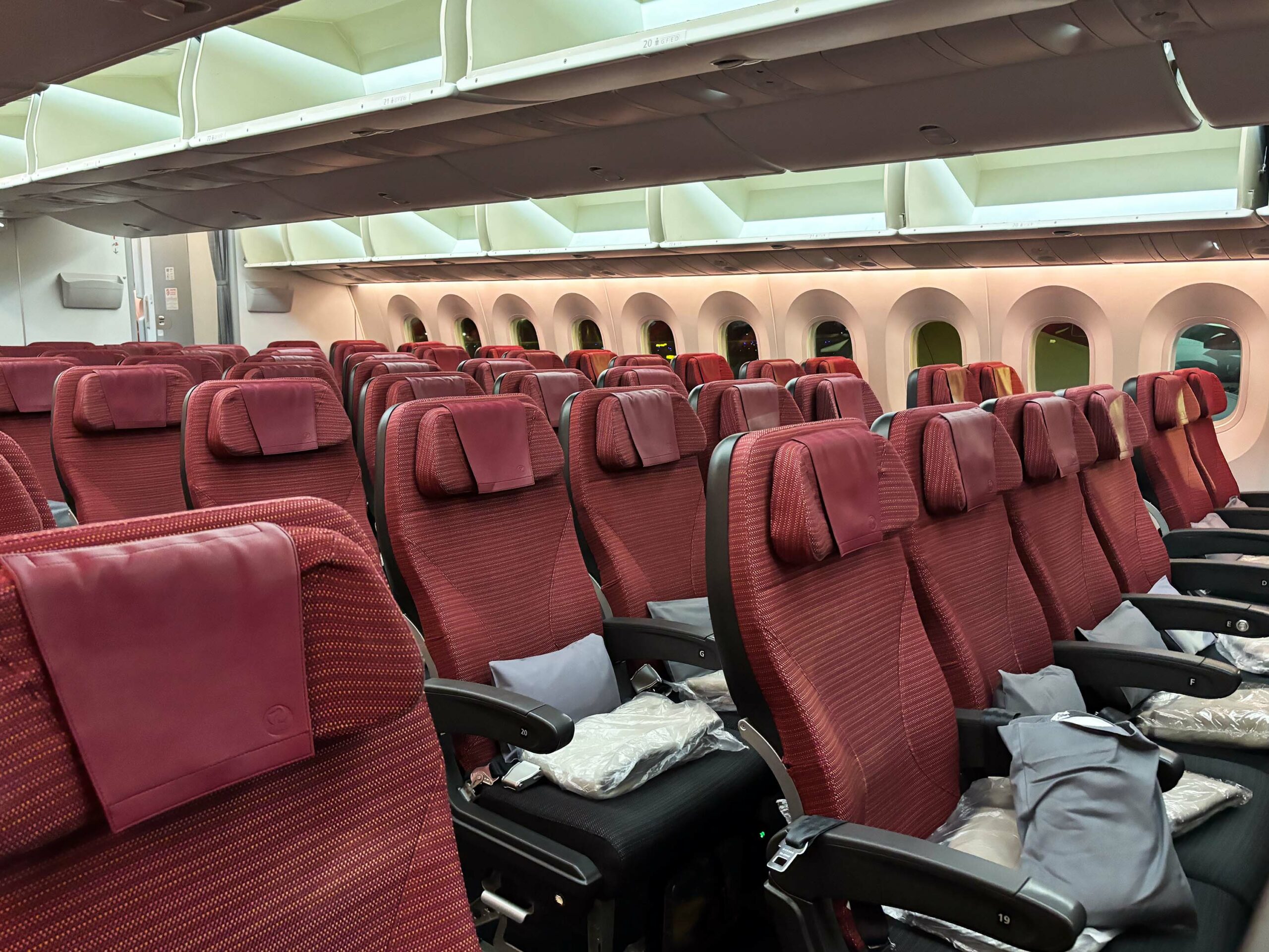 Review: Japan Airlines 787-8 Economy Class (NRT-CGK)