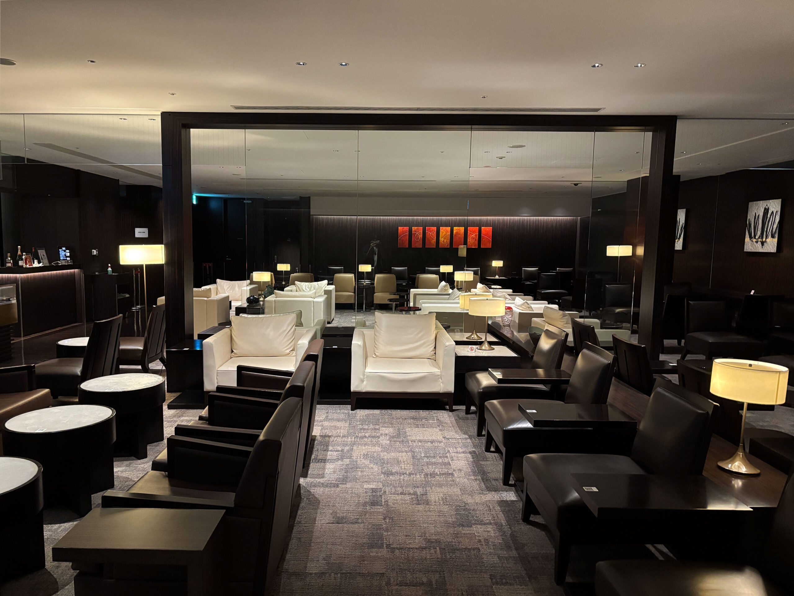 Review: JAL First Class Lounge Tokyo (NRT)